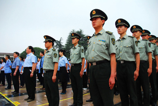 安徽百万党员缅怀先烈重温入党誓词 张宝顺领誓